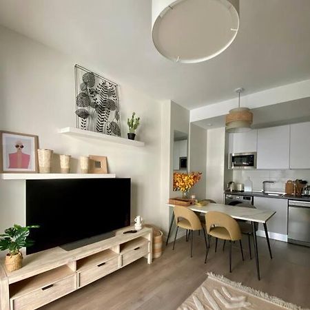 Nuevo Moderno Apartamento De Lujo セビリア エクステリア 写真