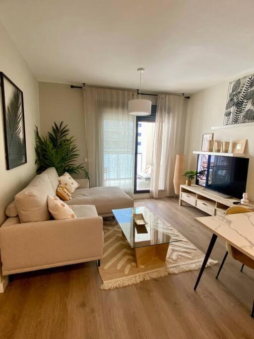 Nuevo Moderno Apartamento De Lujo セビリア エクステリア 写真