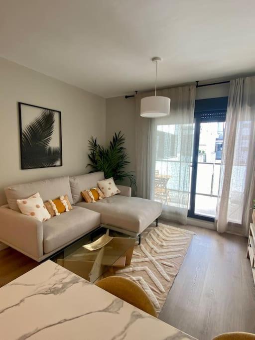 Nuevo Moderno Apartamento De Lujo セビリア エクステリア 写真
