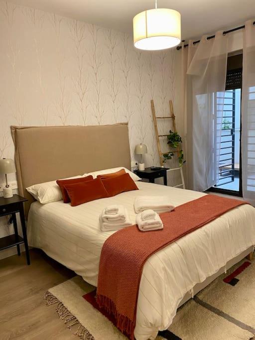 Nuevo Moderno Apartamento De Lujo セビリア エクステリア 写真